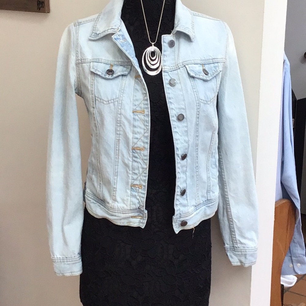 Mossimo denim jacket S, excellent condition etc
